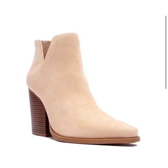 Qupid Tortilla Beige Suede Ankle Boots (like new!) - Picture 2 of 12